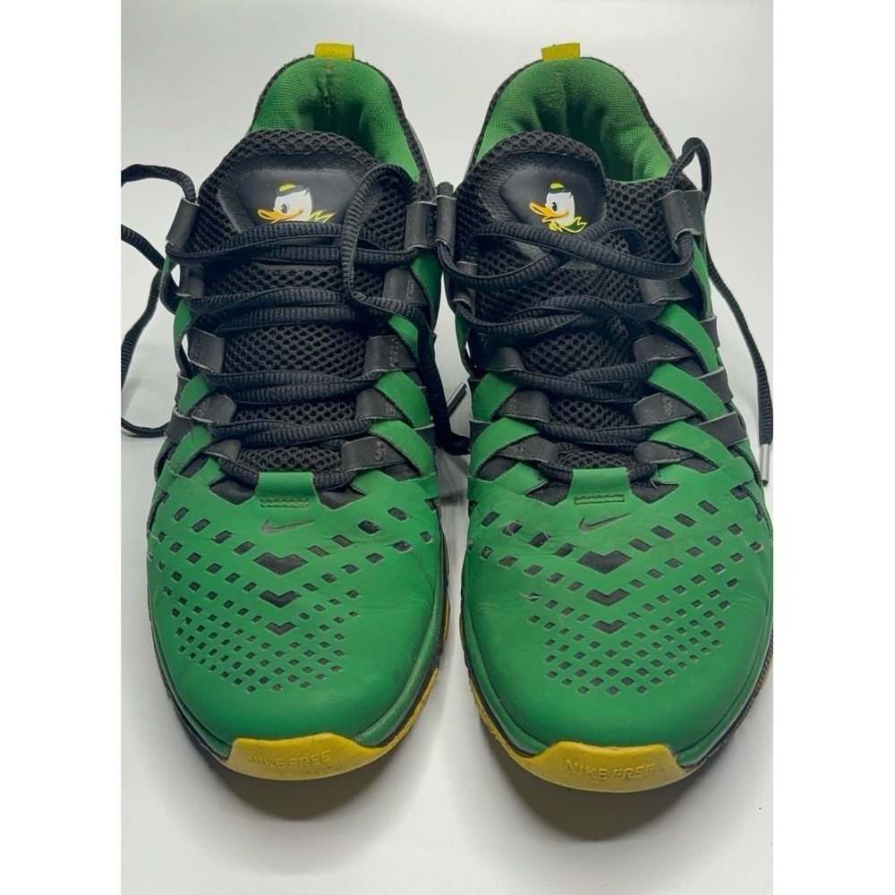Men's size 10 NIKE Free Trainer 5.0 Oregon Ducks shoes Win the Day.